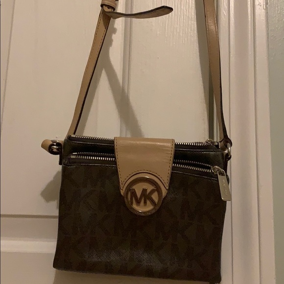 Michael Kors crossbody bag - Picture 2 of 4